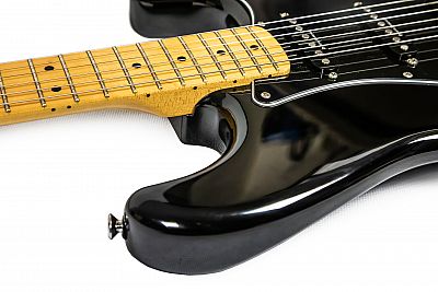 Squier Vintage Modified Stratocaster 70's MN BLK