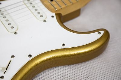 Squier Affinity Strat Gold