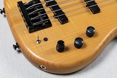 Hohner B Bass V