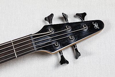 Hohner B Bass V