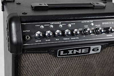 Line 6 Spider IV 15